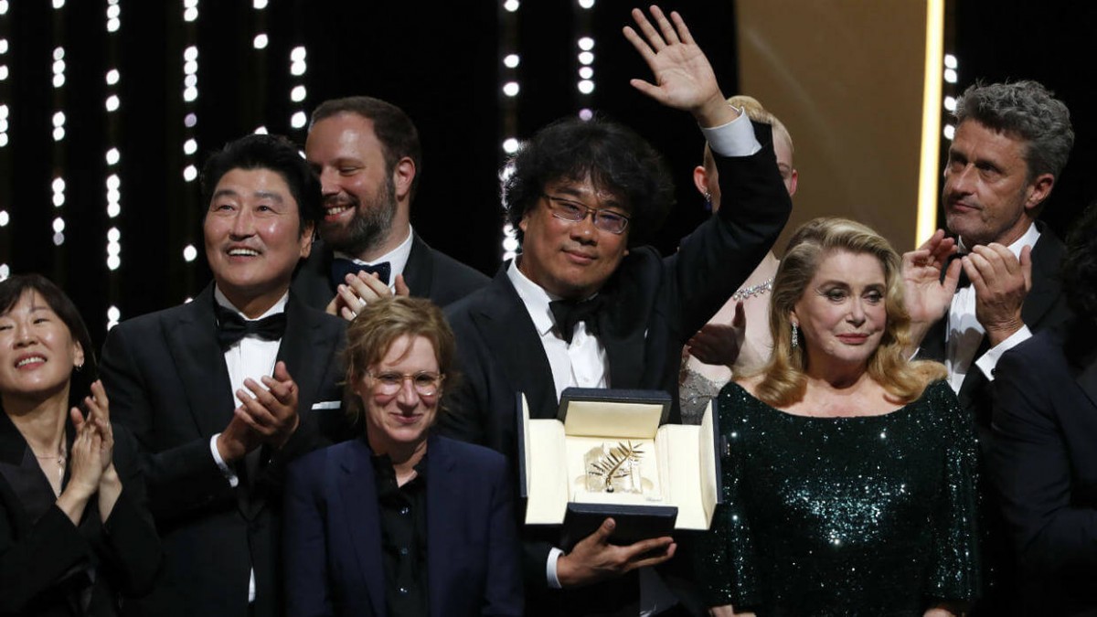 Bong Joon-ho, Director Film Parasite saat Parasite memenangkan penghargaan di Cannes Film Festival 2019